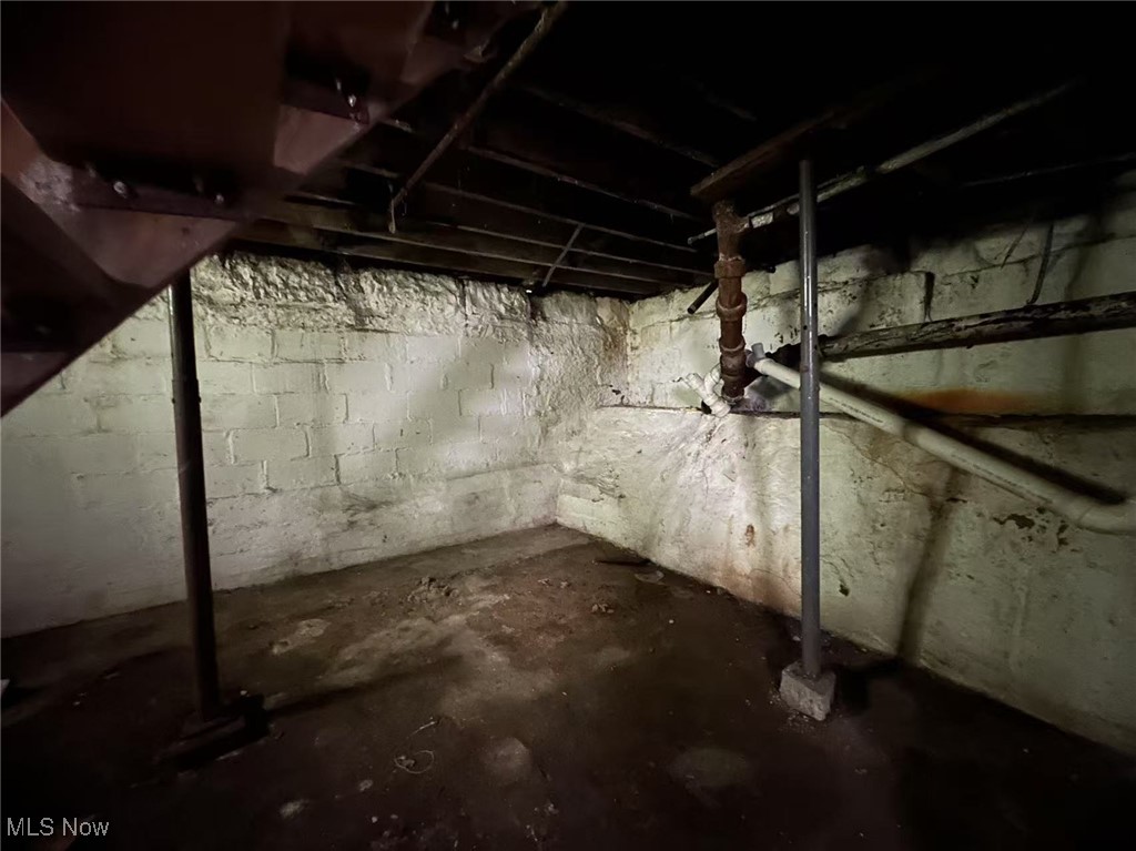 906 E Buchtel Avenue Akron OH 44305