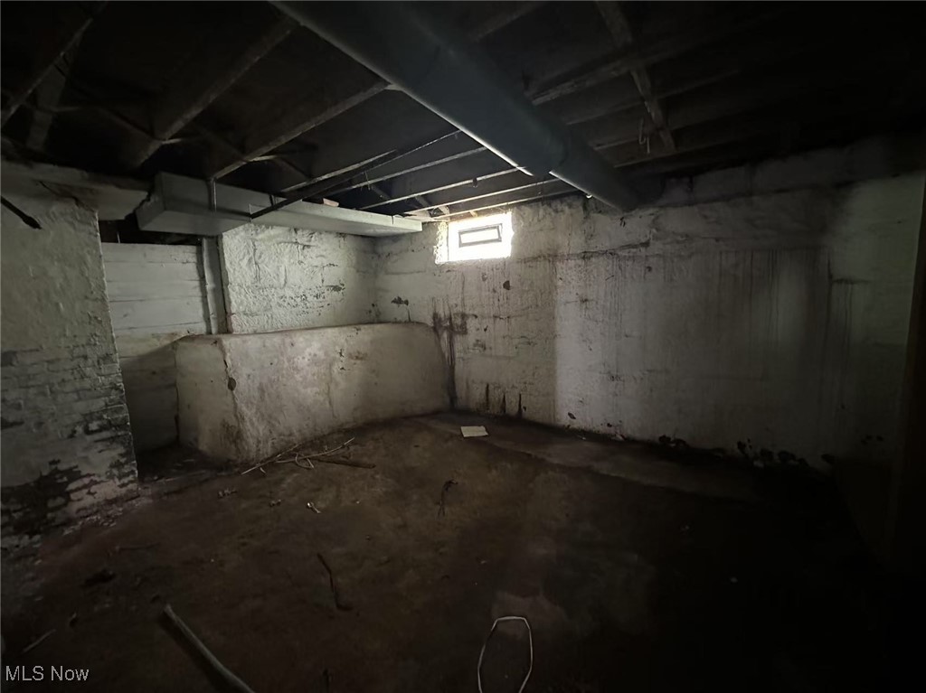 906 E Buchtel Avenue Akron OH 44305