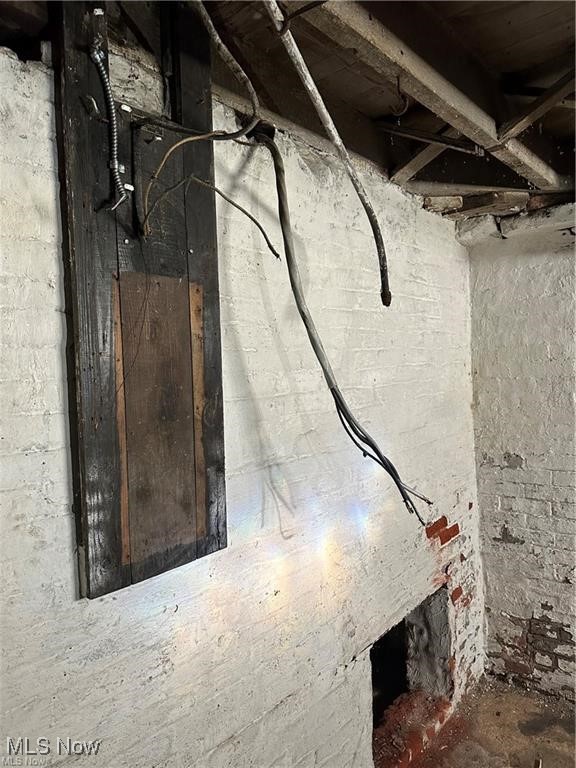 906 E Buchtel Avenue Akron OH 44305