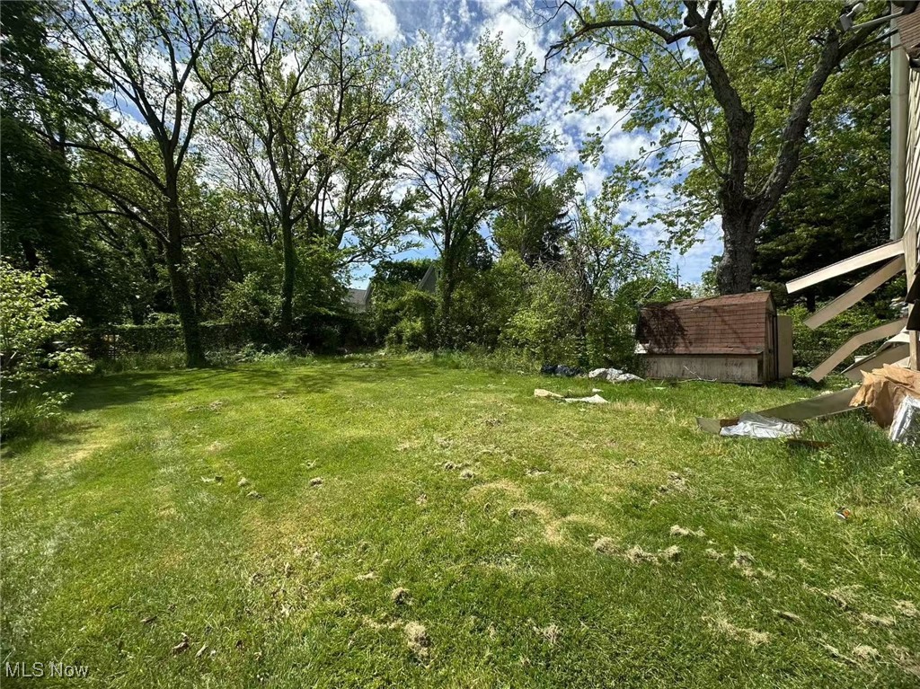 906 E Buchtel Avenue Akron OH 44305