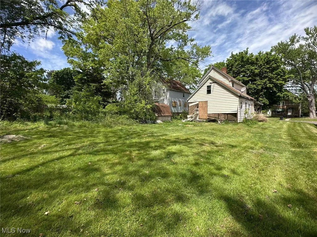 906 E Buchtel Avenue Akron OH 44305