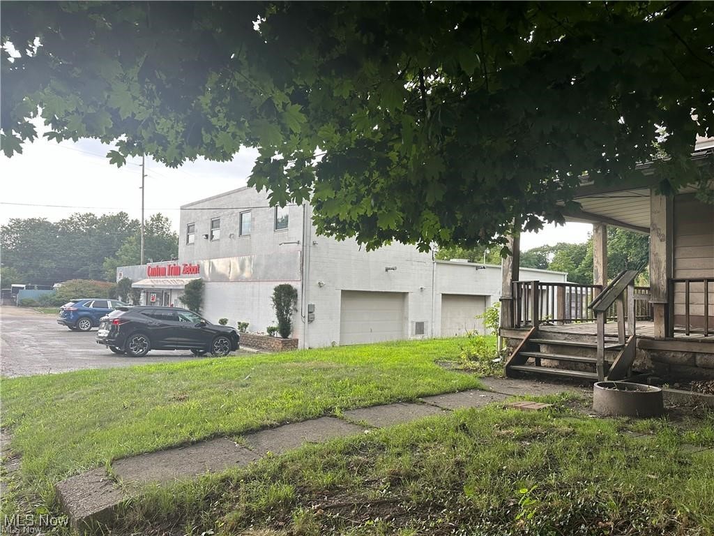 906 E Buchtel Avenue Akron OH 44305