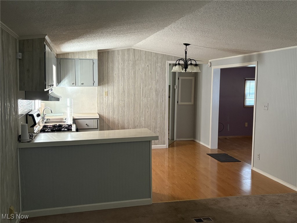 2545 Cross Way Akron OH 44312