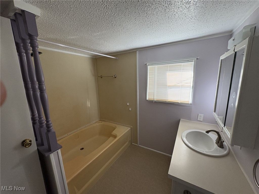 2545 Cross Way Akron OH 44312