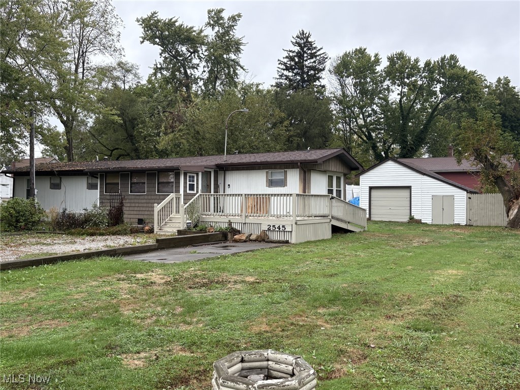 2545 Cross Way Akron OH 44312