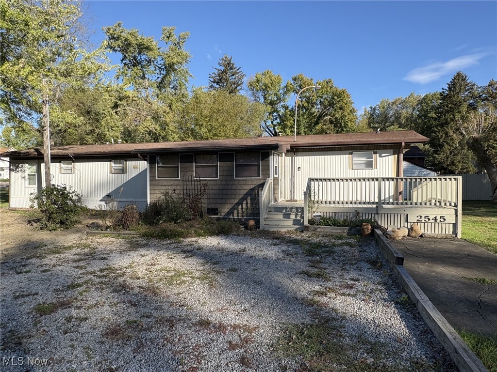 2545 Cross Way Akron OH 44312