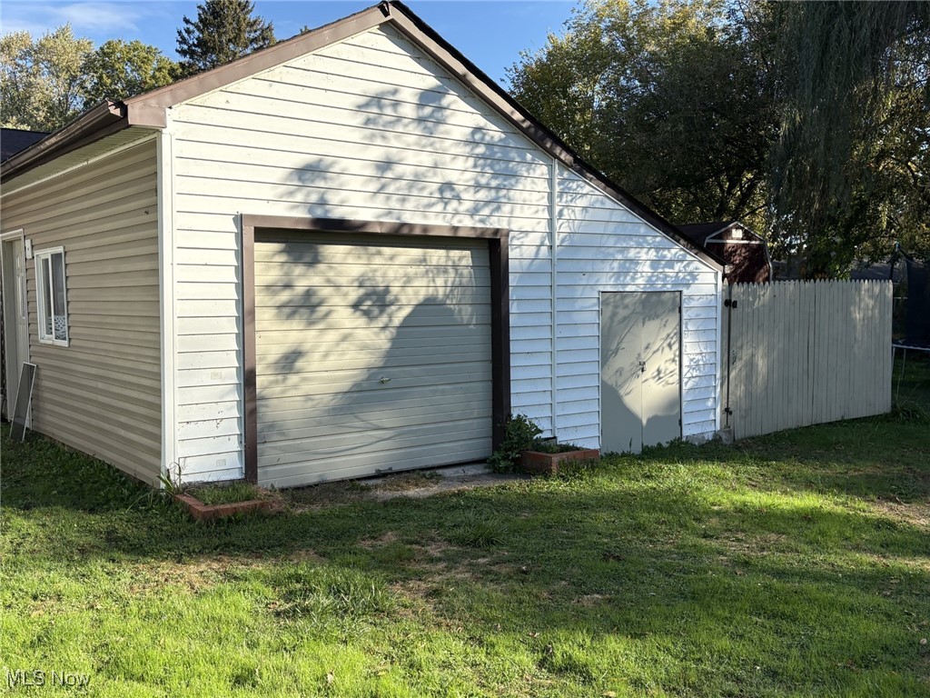 2545 Cross Way Akron OH 44312