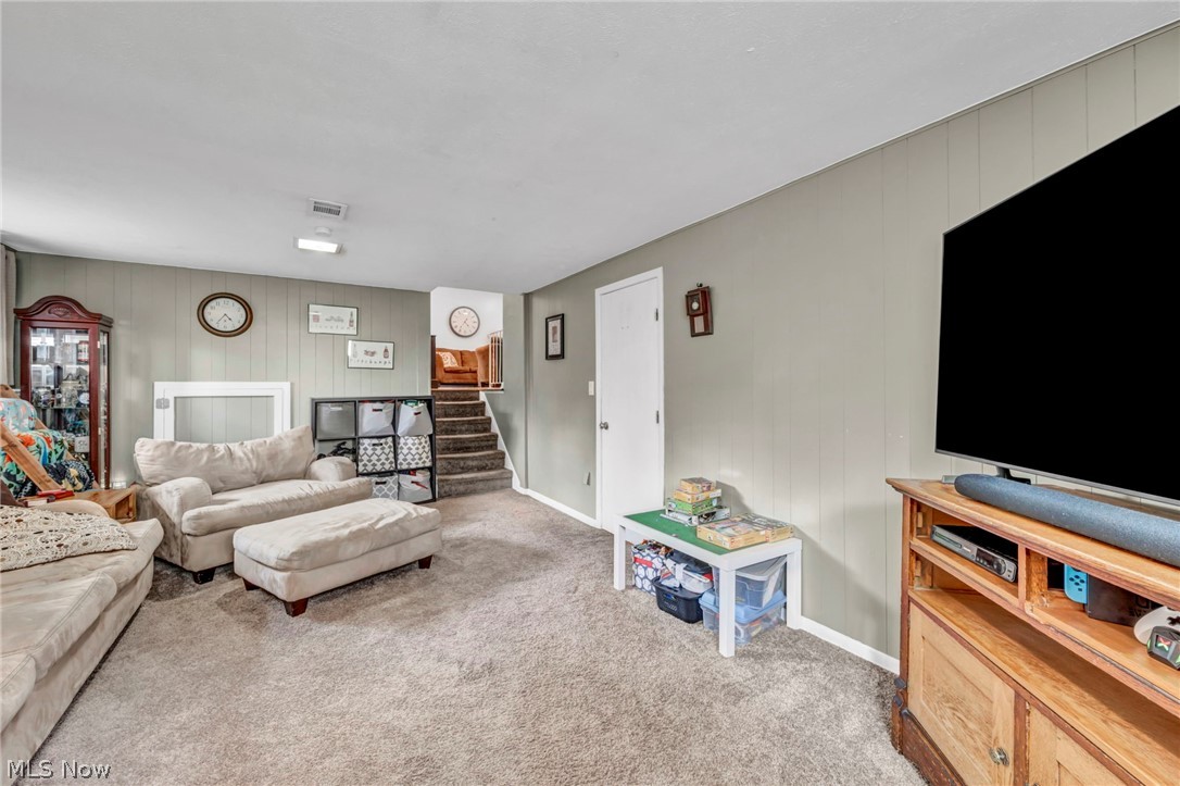 24281 Lebern Drive North Olmsted OH 44070