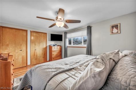 24281 Lebern Drive North Olmsted OH 44070