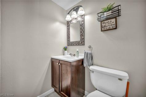 24281 Lebern Drive North Olmsted OH 44070
