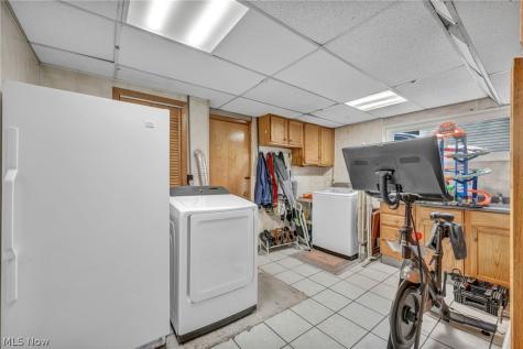 24281 Lebern Drive North Olmsted OH 44070