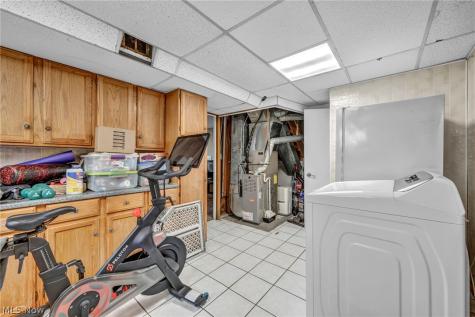 24281 Lebern Drive North Olmsted OH 44070
