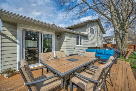 24281 Lebern Drive North Olmsted OH 44070