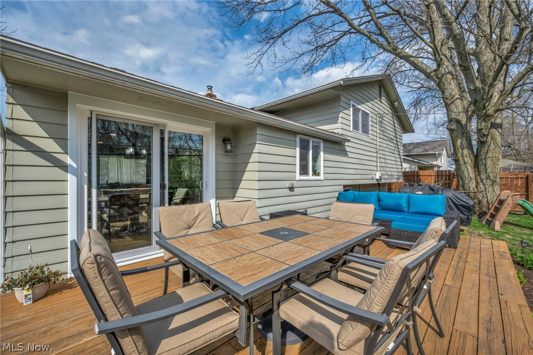 24281 Lebern Drive North Olmsted OH 44070