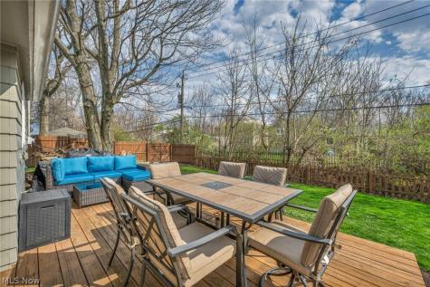 24281 Lebern Drive North Olmsted OH 44070
