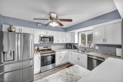 24281 Lebern Drive North Olmsted OH 44070