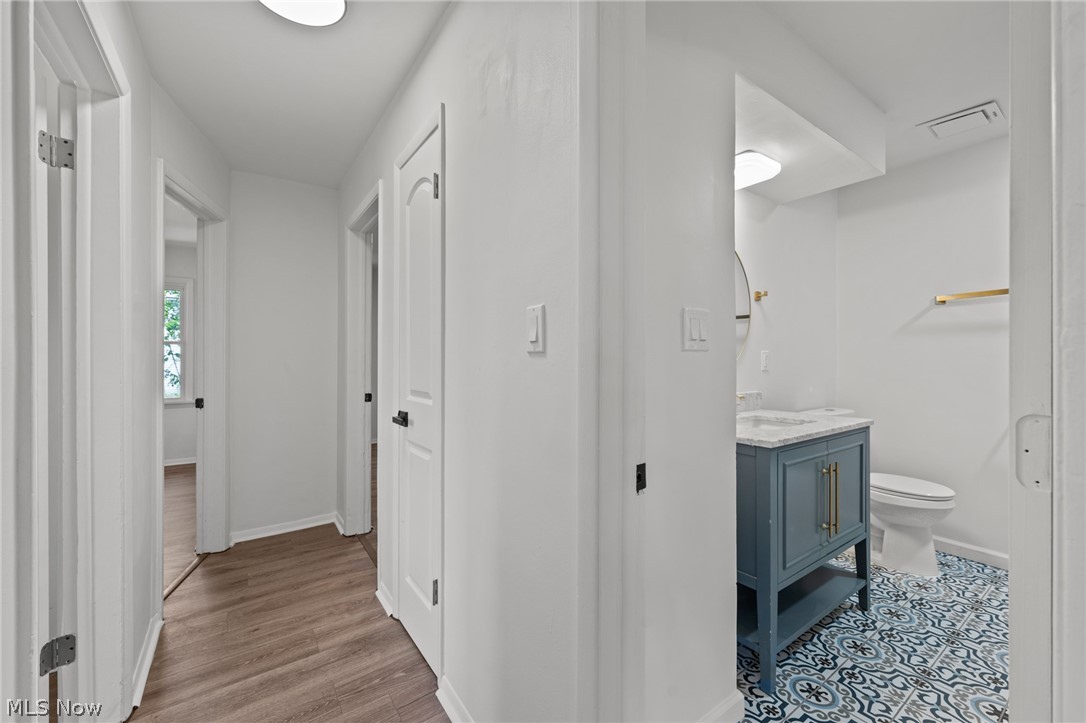 763 Som Center Road Mayfield Village OH 44143