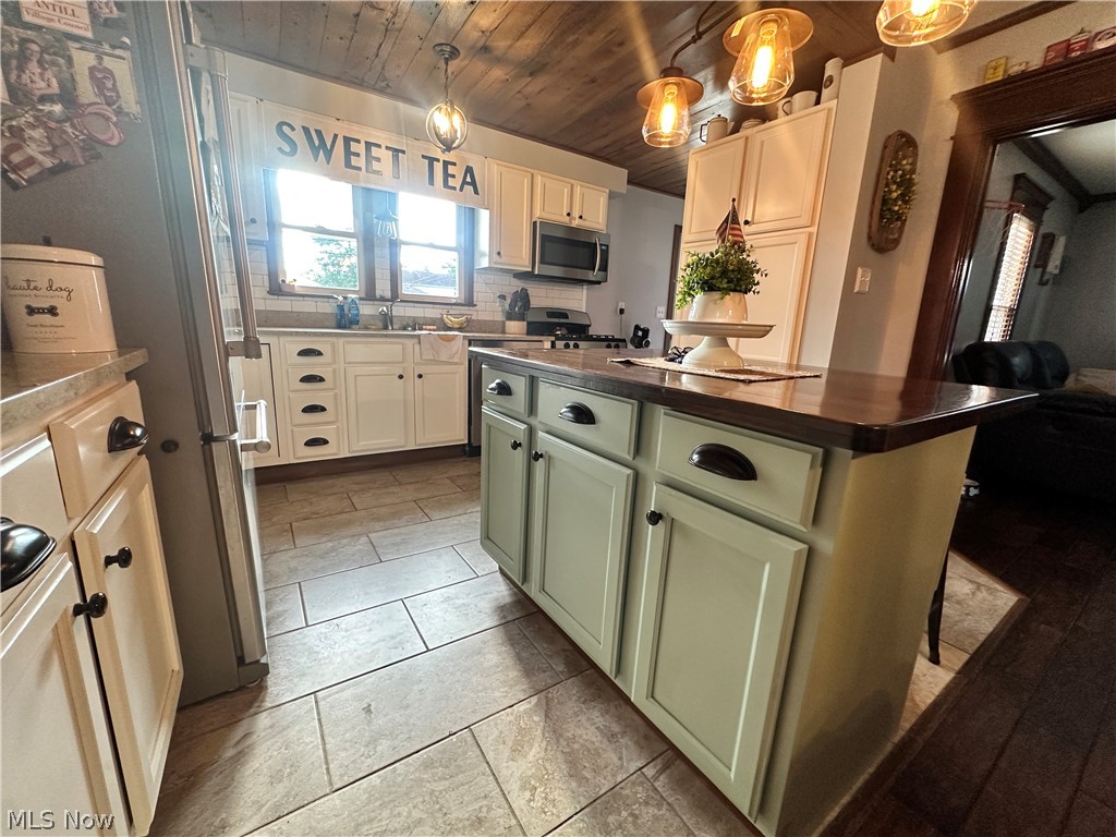 817 Walnut Street Caldwell OH 43724