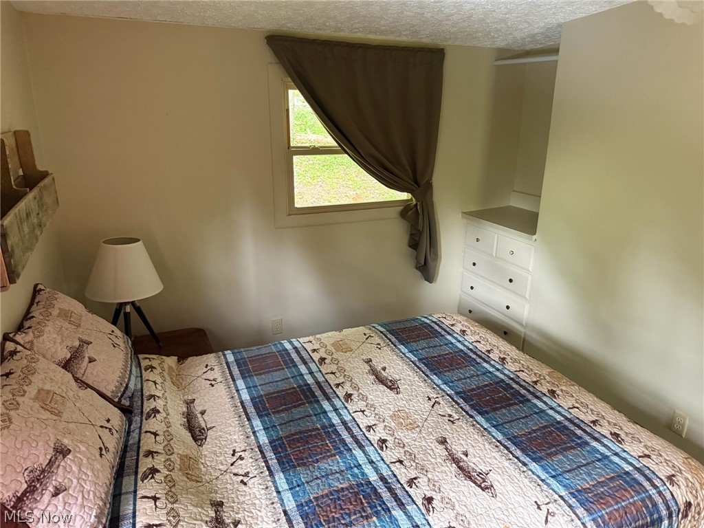 6090 Revere Road SW Bowerston OH 44695