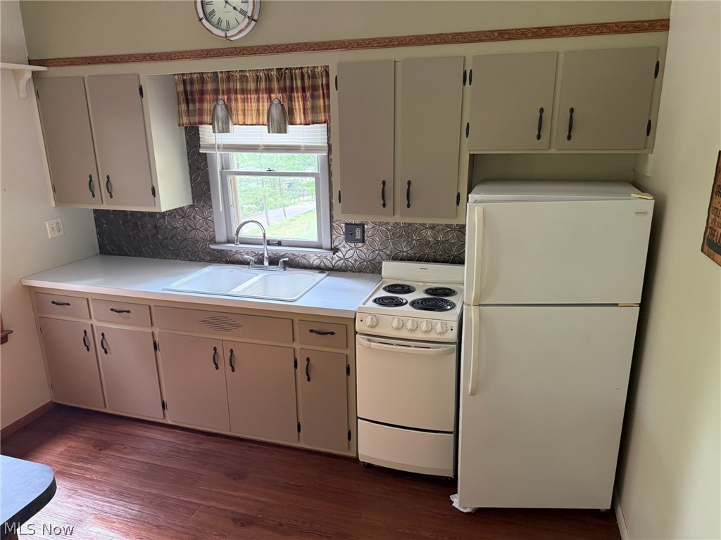 6090 Revere Road SW Bowerston OH 44695