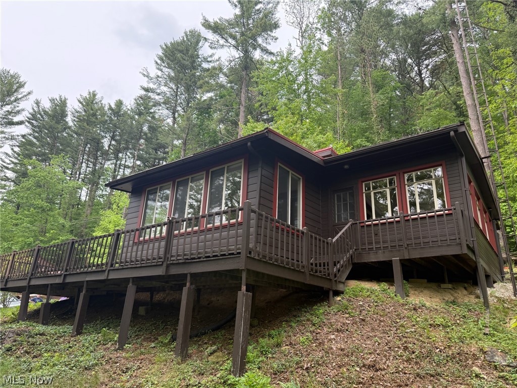 6090 Revere Road SW Bowerston OH 44695