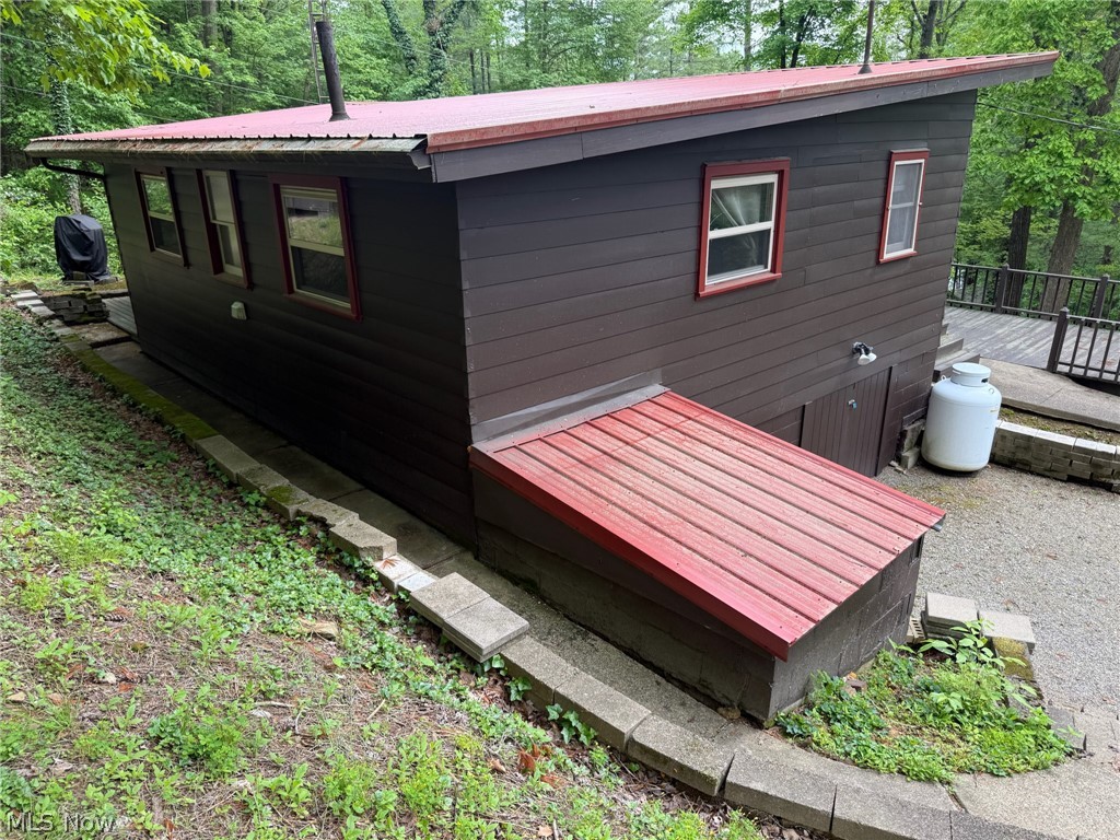 6090 Revere Road SW Bowerston OH 44695