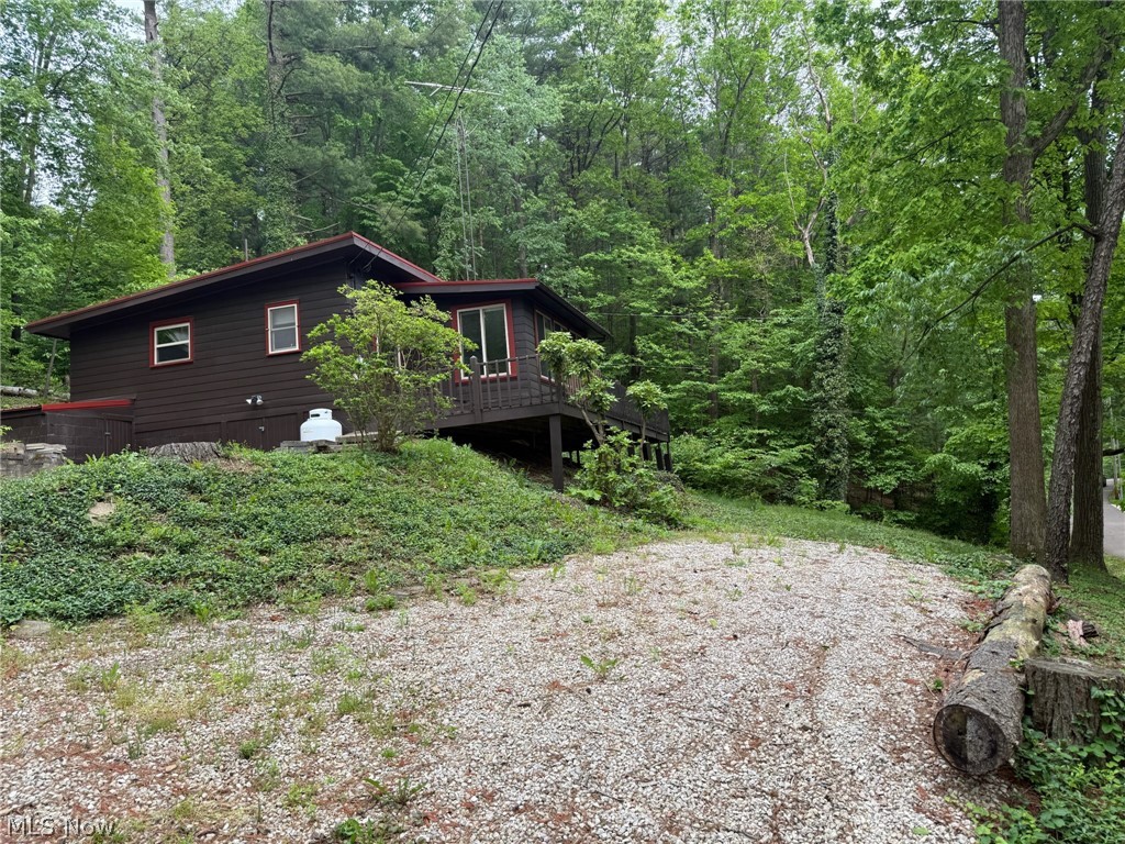 6090 Revere Road SW Bowerston OH 44695