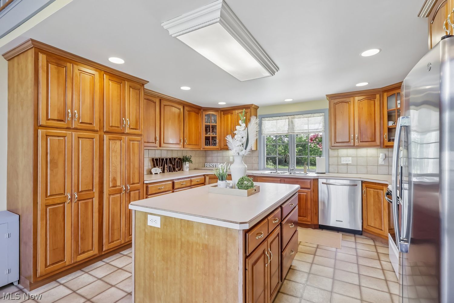 1645 Nelson Lane Bristolville OH 44402