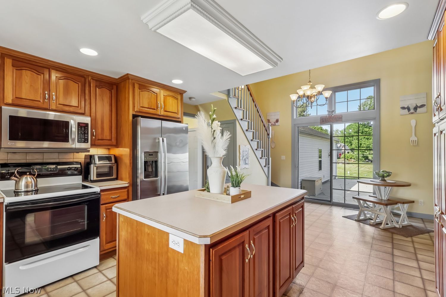 1645 Nelson Lane Bristolville OH 44402