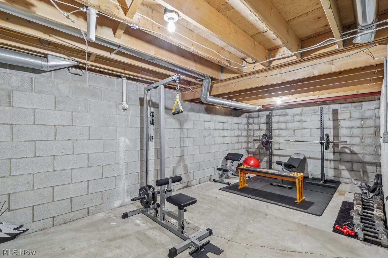 1645 Nelson Lane Bristolville OH 44402