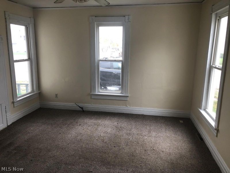 433 S 7th Street Coshocton OH 43812