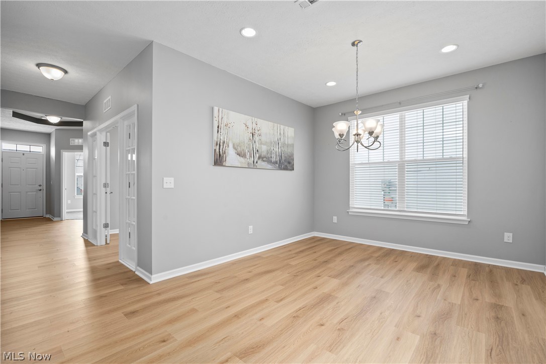 292 Kensington Way Elyria OH 44035