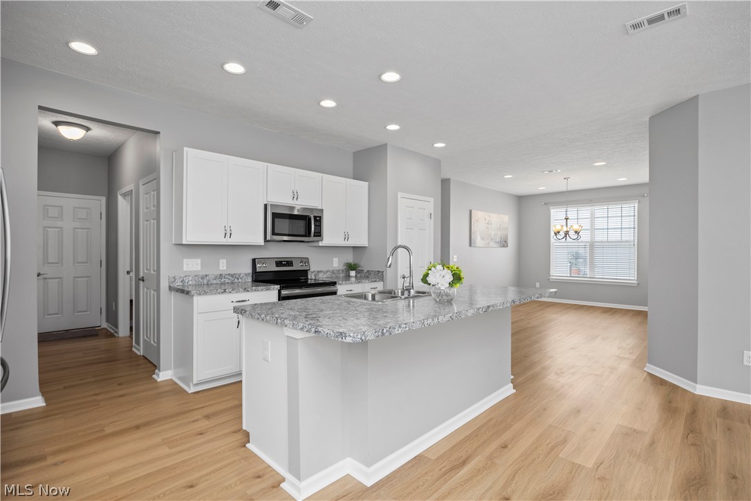 292 Kensington Way Elyria OH 44035