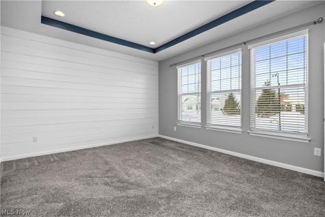 292 Kensington Way Elyria OH 44035