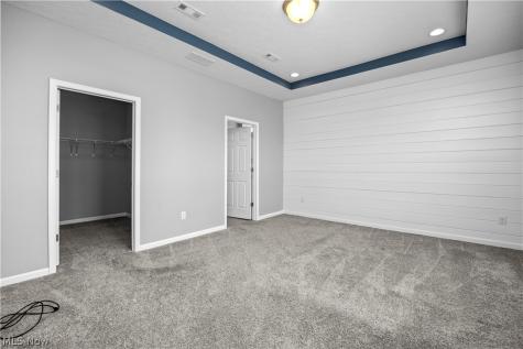 292 Kensington Way Elyria OH 44035
