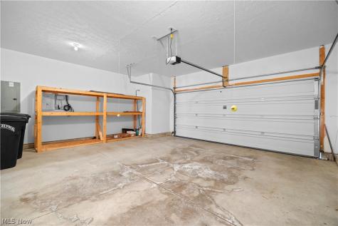 292 Kensington Way Elyria OH 44035