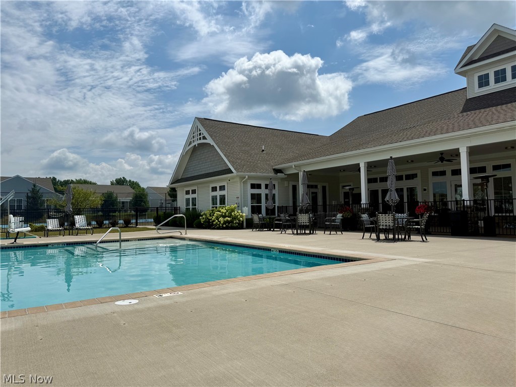 292 Kensington Way Elyria OH 44035