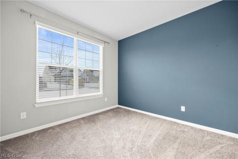 292 Kensington Way Elyria OH 44035