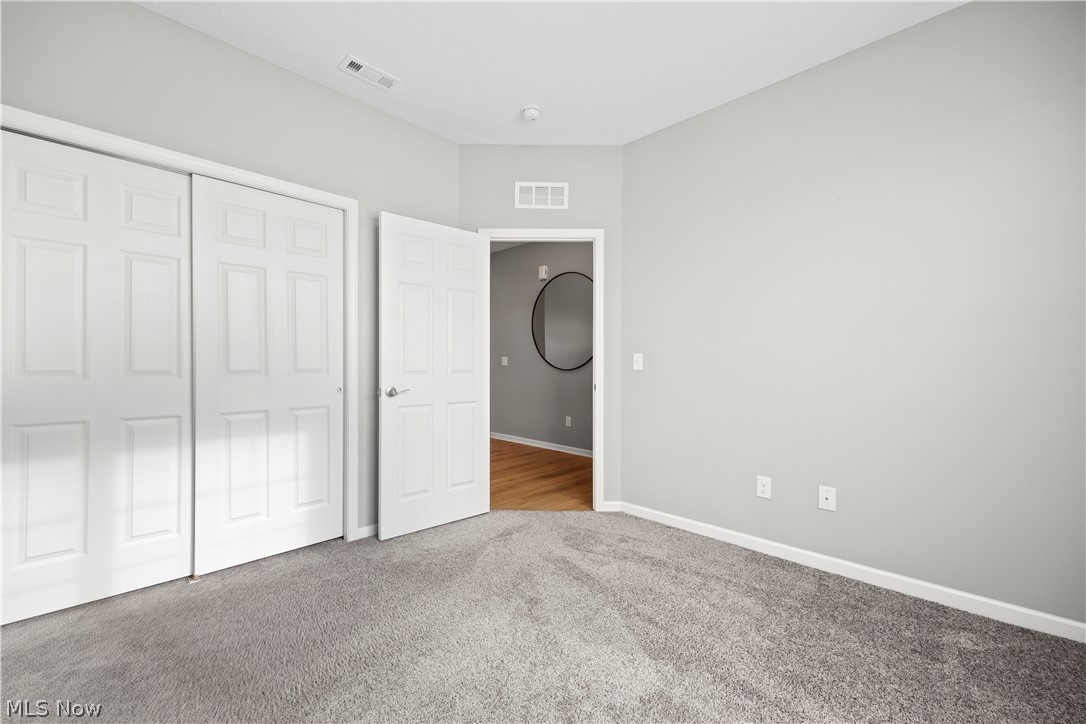 292 Kensington Way Elyria OH 44035