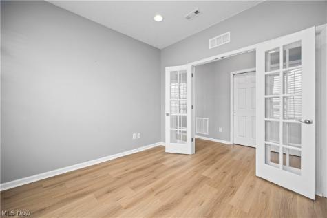 292 Kensington Way Elyria OH 44035