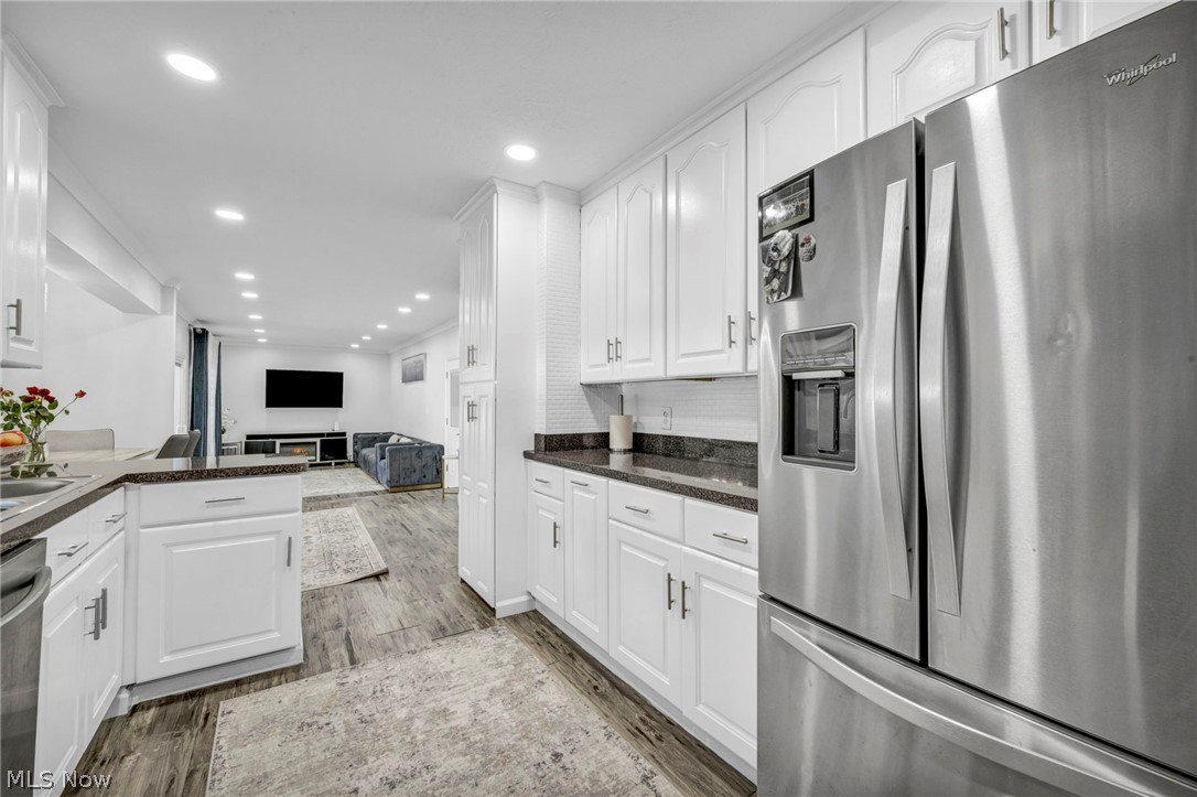 27478 Cottonwood Trail North Olmsted OH 44070