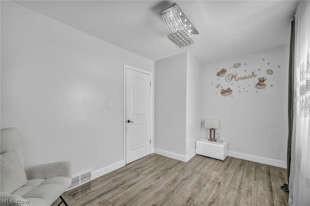 27478 Cottonwood Trail North Olmsted OH 44070