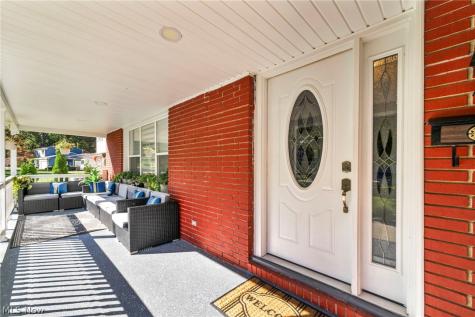 27478 Cottonwood Trail North Olmsted OH 44070