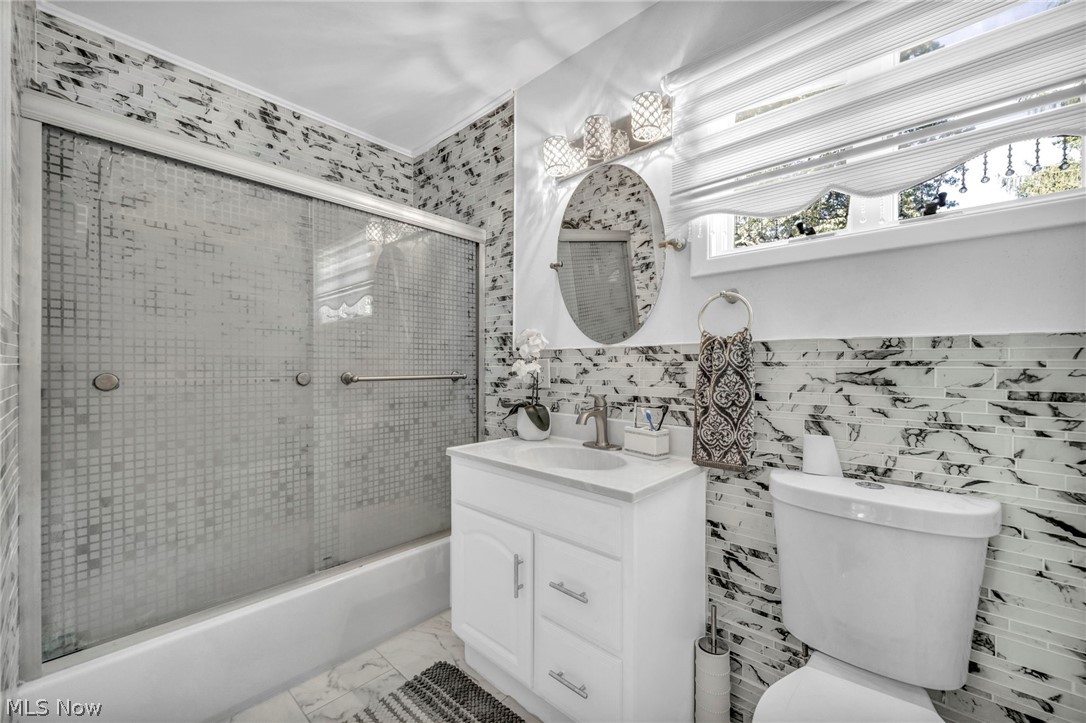 27478 Cottonwood Trail North Olmsted OH 44070