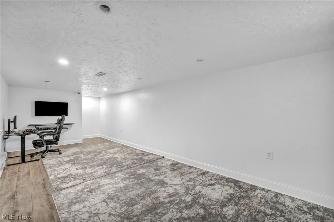 27478 Cottonwood Trail North Olmsted OH 44070