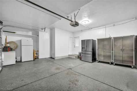 27478 Cottonwood Trail North Olmsted OH 44070