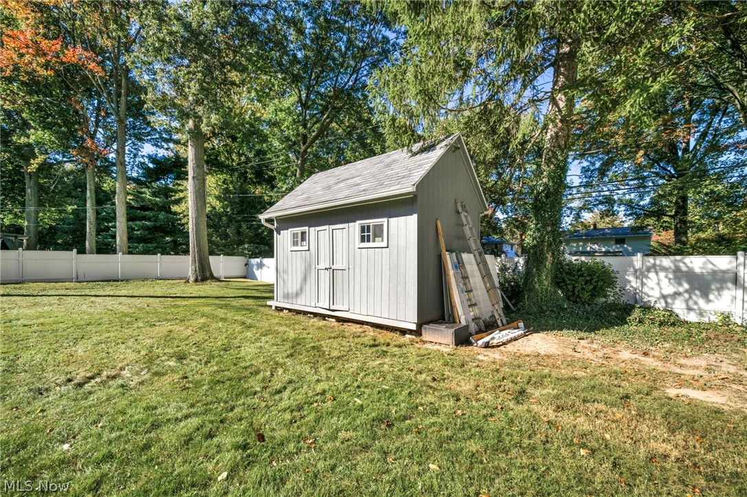 27478 Cottonwood Trail North Olmsted OH 44070