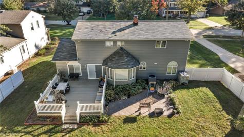 27478 Cottonwood Trail North Olmsted OH 44070