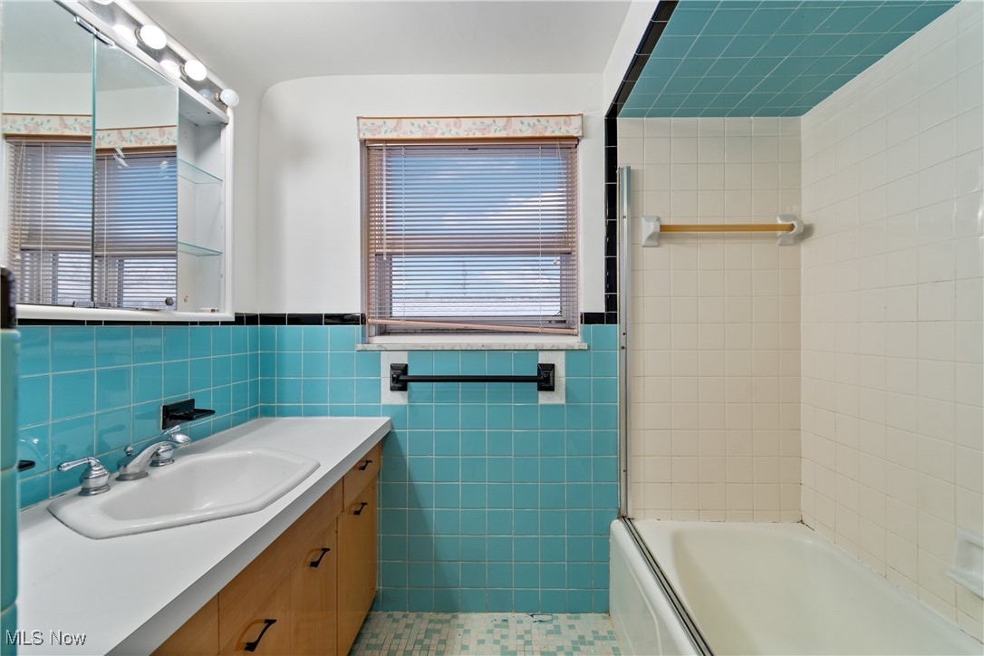 4464 W 224th Street Fairview Park OH 44126