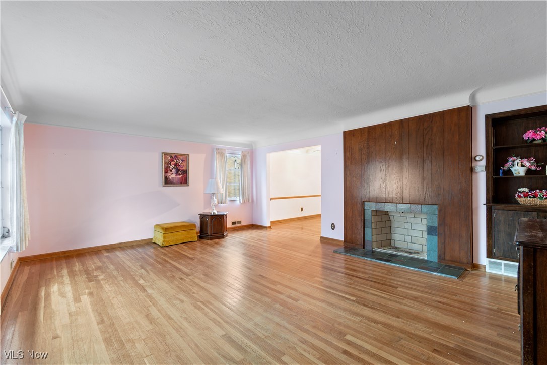 4464 W 224th Street Fairview Park OH 44126